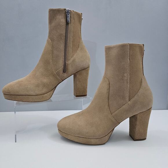 Donald Pliner Labell Ankle Boot Womens 9 Tan Suede Platform Heel Fall Fashion - Picture 2 of 15